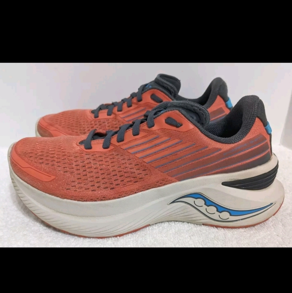 Saucony Endorphin Shift 3 Coral/Shadow Running Shoes S10813-31 Women’s Size 8M